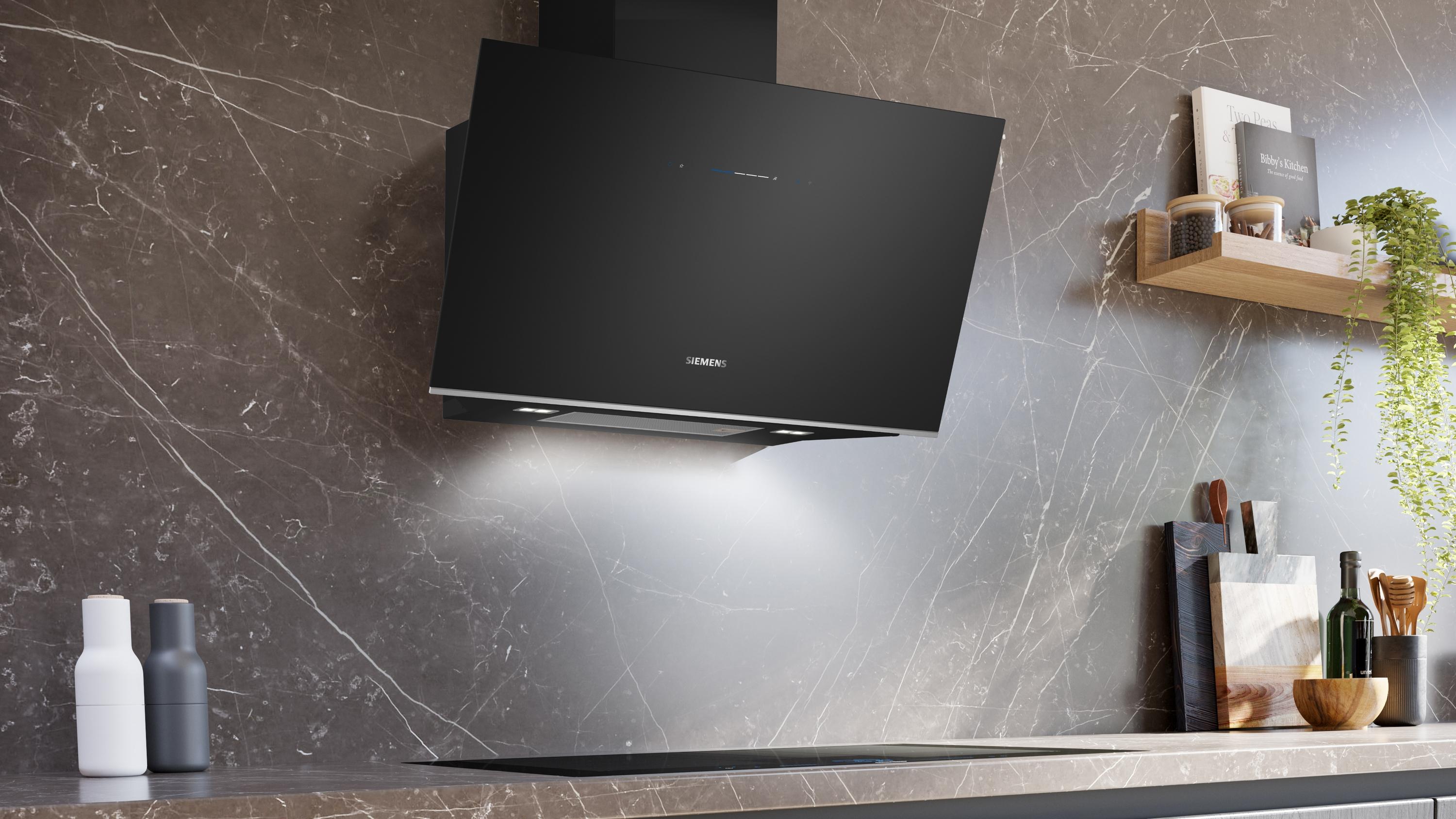 Siemens LC91KLT60 iQ700, Dunst­ab­zugs­hau­be schwarz, 90 cm, Home Connect , A+