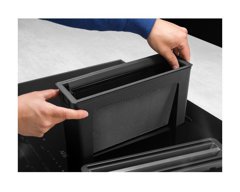 AEG CCE84751CB Induktion Kochfeld rahmenlos mit Dunstabzug 83 cm breit Umluftversion, EEK A+