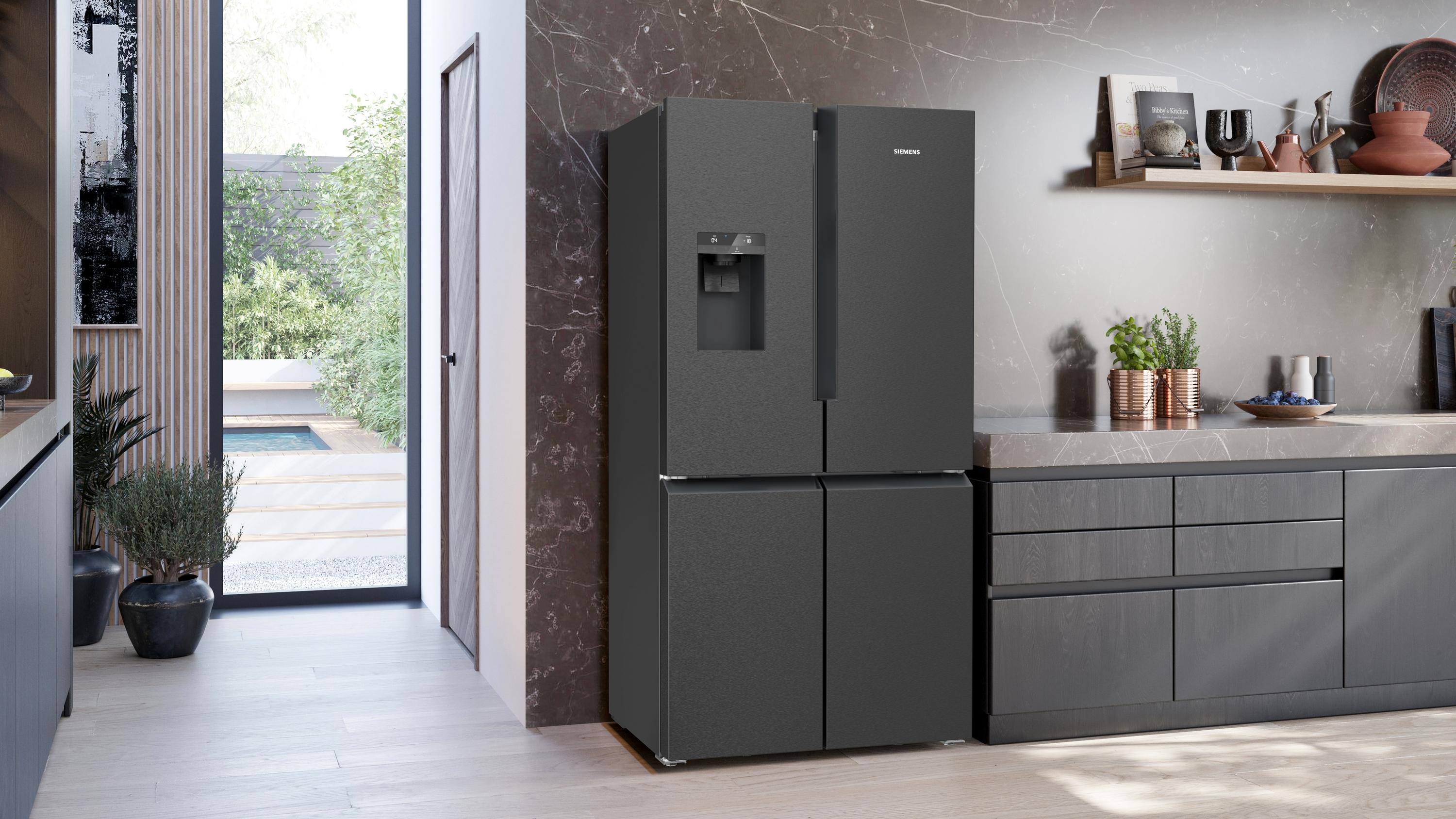 Siemens KF96DPXEA iQ700, Kühl-Gefrier-Kombination, mehrtürig, 183 x 90.5 cm, Gebürsteter schwarzer Stahl AntiFingerprint, Total noFrost
