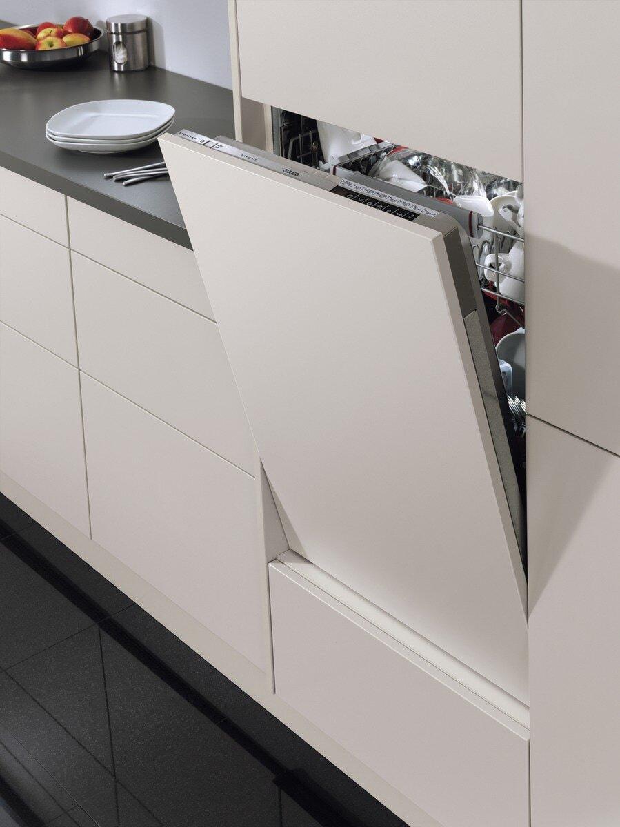 AEG FSE76738P Vollintegrierter-Geschirrspüler / Serie 7000 mit GlassCare / 60cm / WLAN-fähig / AirDry