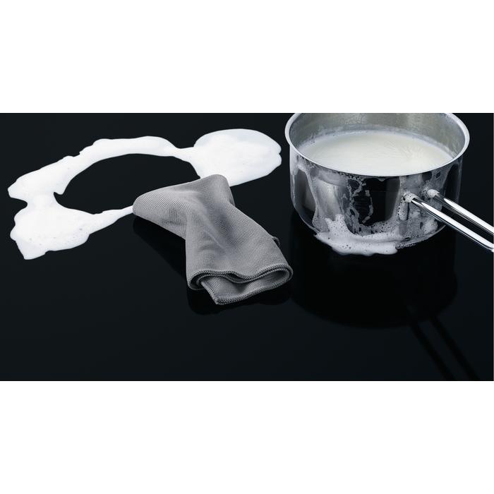 AEG IKB64411XB Induktionskochfeld / 60 cm / Glasfarbe Schwarz Hob²Hood-Funktion